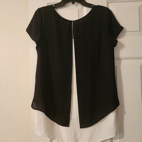 Dresser Black & White Layered Top Medium - Picture 4 of 7